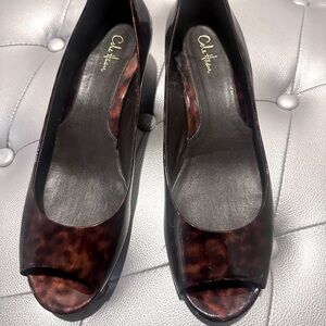 EUC Cole Haan Tortoise Patent Peep Toe Wedge 11 M